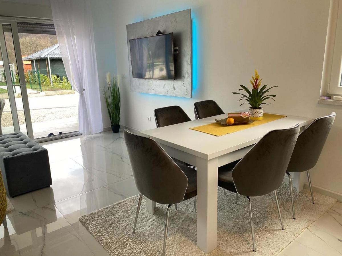 River Luxury House Bihac Bagian luar foto